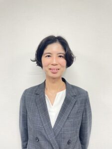 塚本 栞